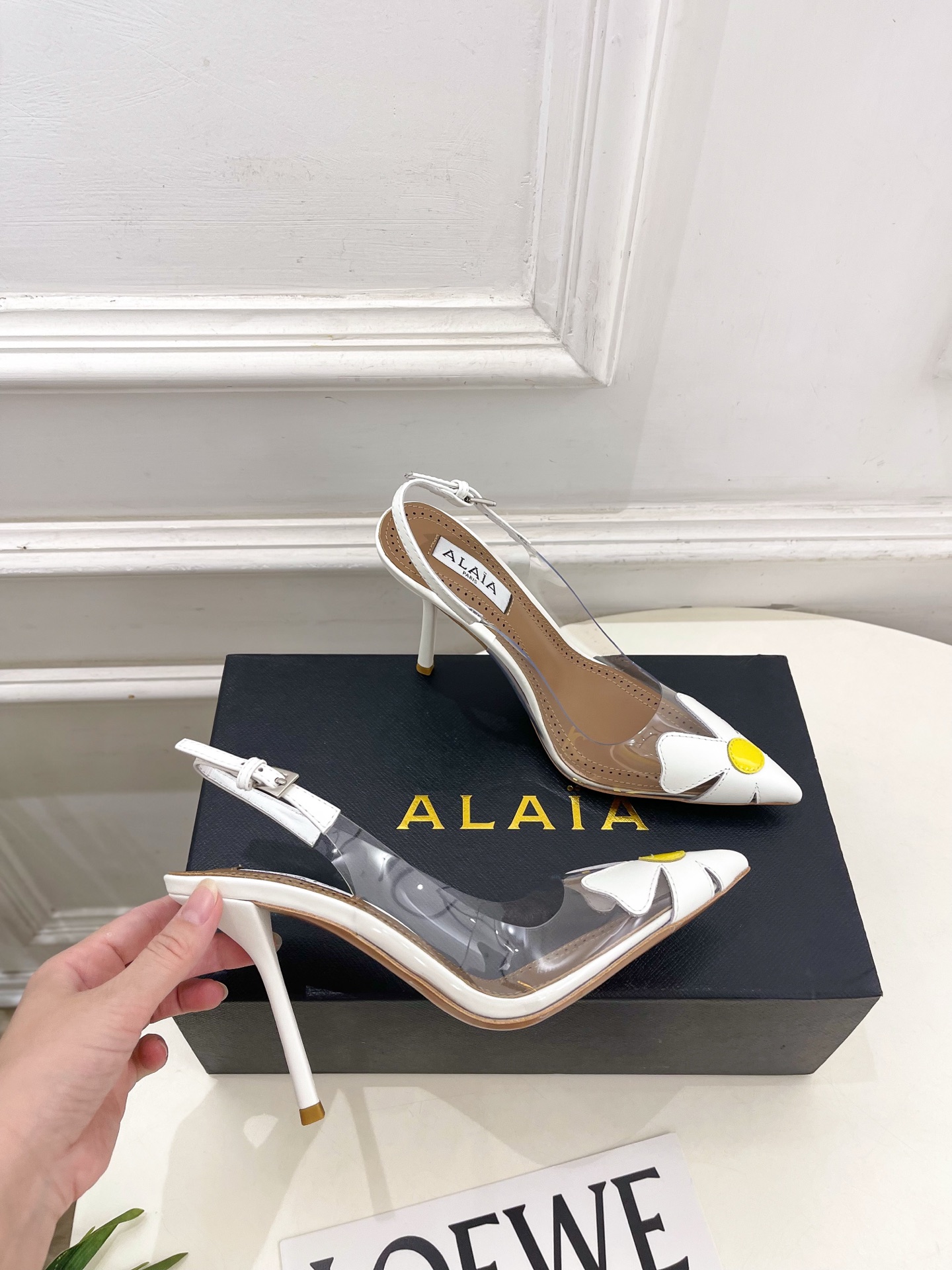 ALAÏA 阿莱亚26𝐬𝐬  2026春夏新品 秀场同款 BLOOM胶片花朵高跟露跟鞋—————————