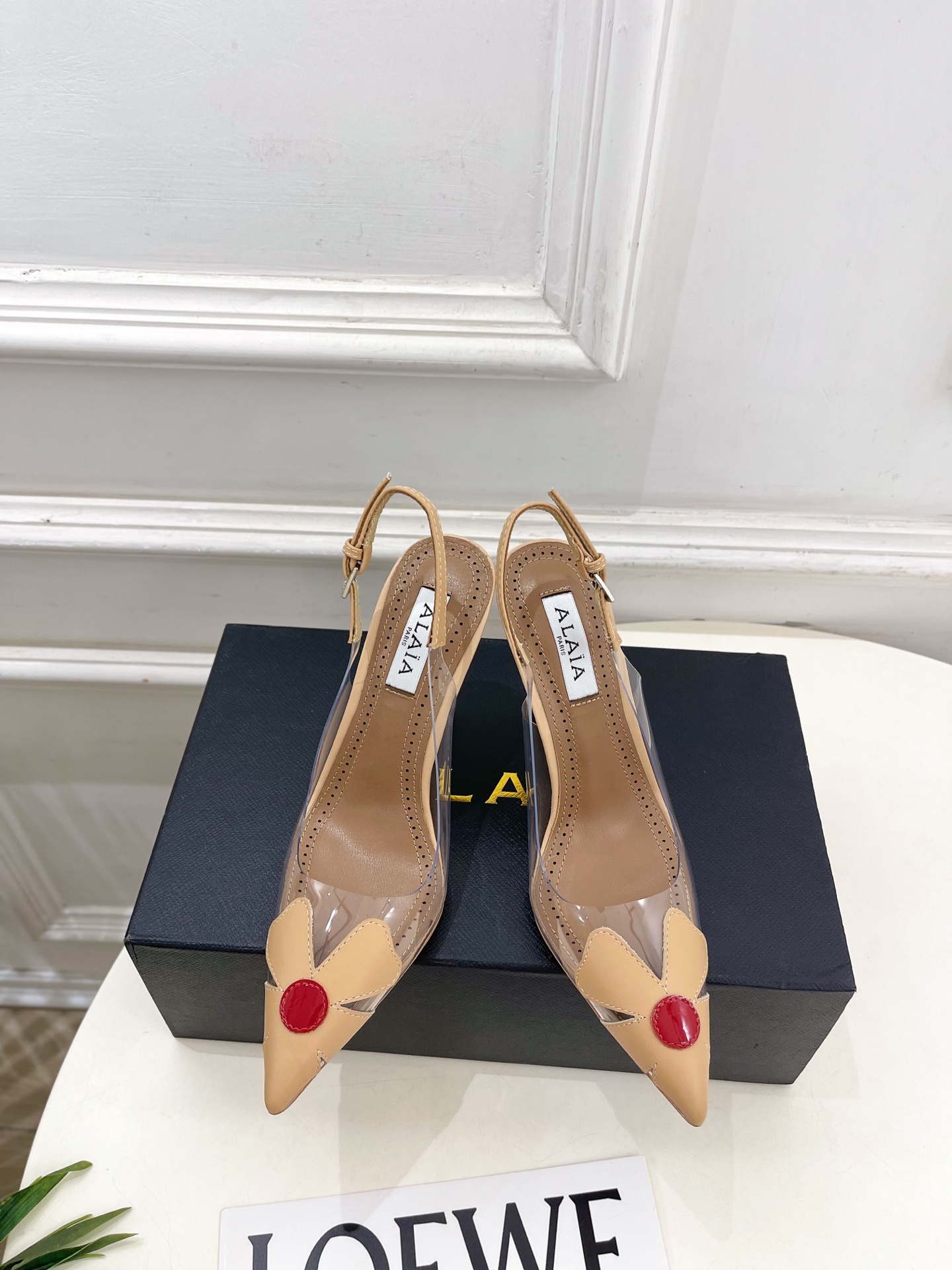 ALAÏA 阿莱亚26𝐬𝐬  2026春夏新品 秀场同款 BLOOM胶片花朵高跟露跟鞋—————————