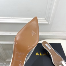 ALAÏA 阿莱亚26𝐬𝐬 2026春夏新品 秀场同款 BLOOM尖头胶片花朵猫跟穆勒鞋——————— ALAÏA 阿莱亚26𝐬𝐬 2026春夏新品 秀场同款 BLOOM尖头胶片花朵猫跟穆勒鞋———————