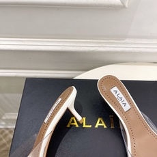 ALAÏA 阿莱亚26𝐬𝐬 2026春夏新品 秀场同款 BLOOM尖头胶片花朵猫跟穆勒鞋——————— ALAÏA 阿莱亚26𝐬𝐬 2026春夏新品 秀场同款 BLOOM尖头胶片花朵猫跟穆勒鞋———————