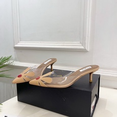 ALAÏA 阿莱亚26𝐬𝐬 2026春夏新品 秀场同款 BLOOM尖头胶片花朵猫跟穆勒鞋——————— ALAÏA 阿莱亚26𝐬𝐬 2026春夏新品 秀场同款 BLOOM尖头胶片花朵猫跟穆勒鞋———————