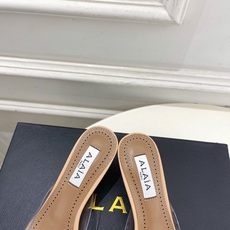 ALAÏA 阿莱亚26𝐬𝐬 2026春夏新品 秀场同款 BLOOM尖头胶片花朵猫跟穆勒鞋——————— ALAÏA 阿莱亚26𝐬𝐬 2026春夏新品 秀场同款 BLOOM尖头胶片花朵猫跟穆勒鞋———————