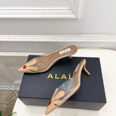 ALAÏA 阿莱亚26𝐬𝐬 2026春夏新品 秀场同款 BLOOM尖头胶片花朵猫跟穆勒鞋——————— ALAÏA 阿莱亚26𝐬𝐬 2026春夏新品 秀场同款 BLOOM尖头胶片花朵猫跟穆勒鞋———————