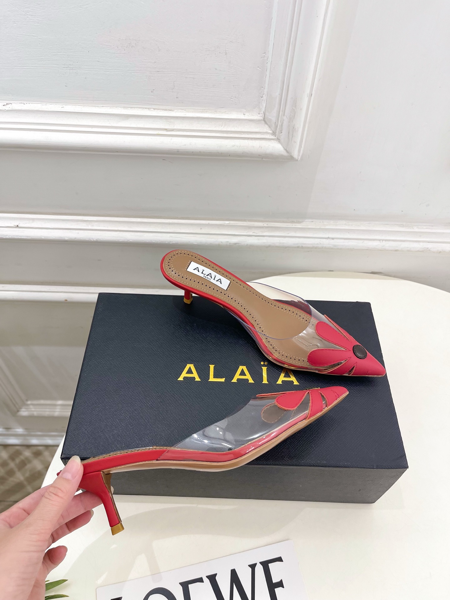 ALAÏA 阿莱亚26𝐬𝐬  2026春夏新品 秀场同款 BLOOM尖头胶片花朵猫跟穆勒鞋———————
