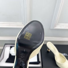 𝐂𝐇𝐀𝐍𝐄𝐋 | 小香 26𝐬𝐬 🦋2026 春夏新品 专柜经典走秀款 小香双C拼色平底玛丽珍鞋 𝐂𝐇𝐀𝐍𝐄𝐋 | 小香 26𝐬𝐬 🦋2026 春夏新品 专柜经典走秀款 小香双C拼色平底玛丽珍鞋