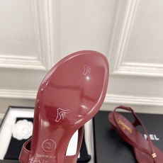 𝐂𝐇𝐀𝐍𝐄𝐋 | 小香 26𝐬𝐬 🦋2026 春夏新品 专柜经典走秀款 小香双C夹脚粗跟凉鞋 系列 𝐂𝐇𝐀𝐍𝐄𝐋 | 小香 26𝐬𝐬 🦋2026 春夏新品 专柜经典走秀款 小香双C夹脚粗跟凉鞋 系列