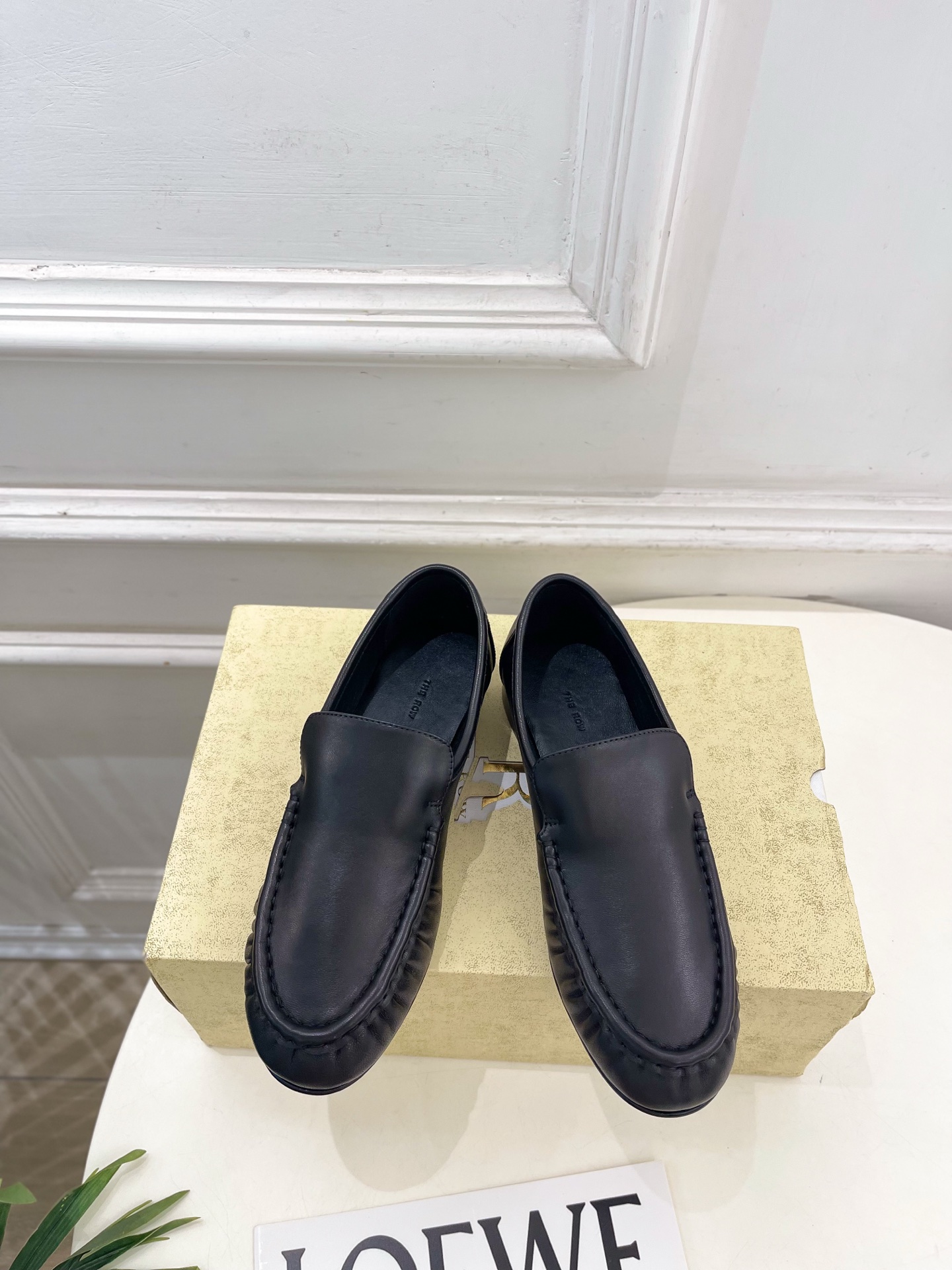 The row 2026春夏新品 复古褶皱一脚蹬乐福鞋—————————作为这两年最受欢迎的设计师牌，设