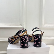Maison Margiela· 马吉拉26𝐬𝐬 2026春夏新品MM6 复古分趾高跟凉鞋 —————— Maison Margiela· 马吉拉26𝐬𝐬 2026春夏新品MM6 复古分趾高跟凉鞋 ——————