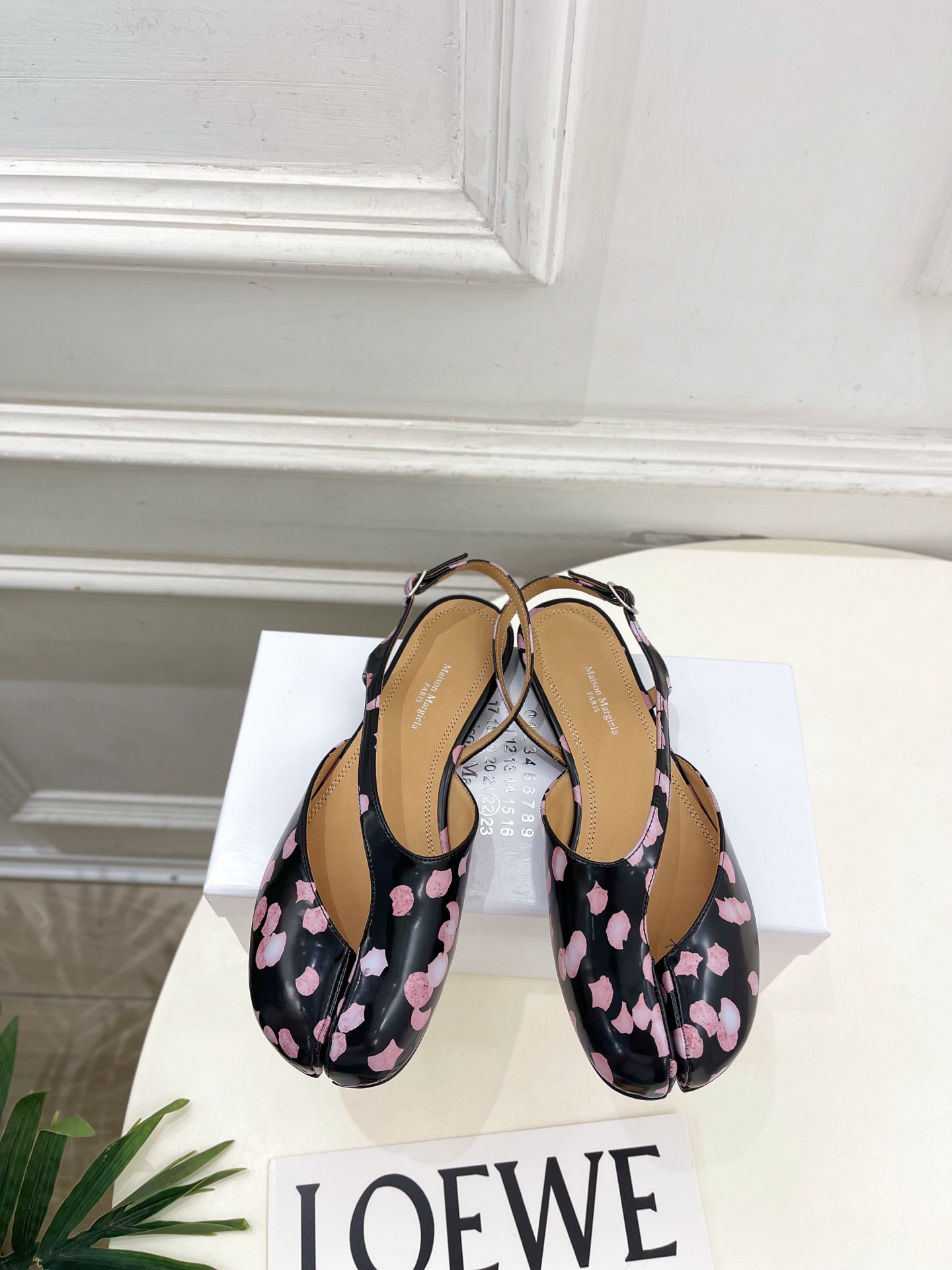 Maison Margiela· 马吉拉26𝐬𝐬 2026春夏新品MM6 复古分趾高跟凉鞋 ——————