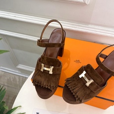 🐎𝐇𝐄𝐑𝐌𝐄* 爱玛仕 26𝐬𝐬 🌈2026春夏新品 专柜新款 金属H扣流苏防水台高跟凉鞋 系列〰鞋面: 🐎𝐇𝐄𝐑𝐌𝐄* 爱玛仕 26𝐬𝐬 🌈2026春夏新品 专柜新款 金属H扣流苏防水台高跟凉鞋 系列〰鞋面: