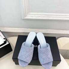 𝐂𝐇𝐀𝐍𝐄𝐋 | 小香 26𝐬𝐬 🦋2026 春夏新品 专柜经典走秀款 小香双C菱格高跟拖鞋 系列 𝐂𝐇𝐀𝐍𝐄𝐋 | 小香 26𝐬𝐬 🦋2026 春夏新品 专柜经典走秀款 小香双C菱格高跟拖鞋 系列