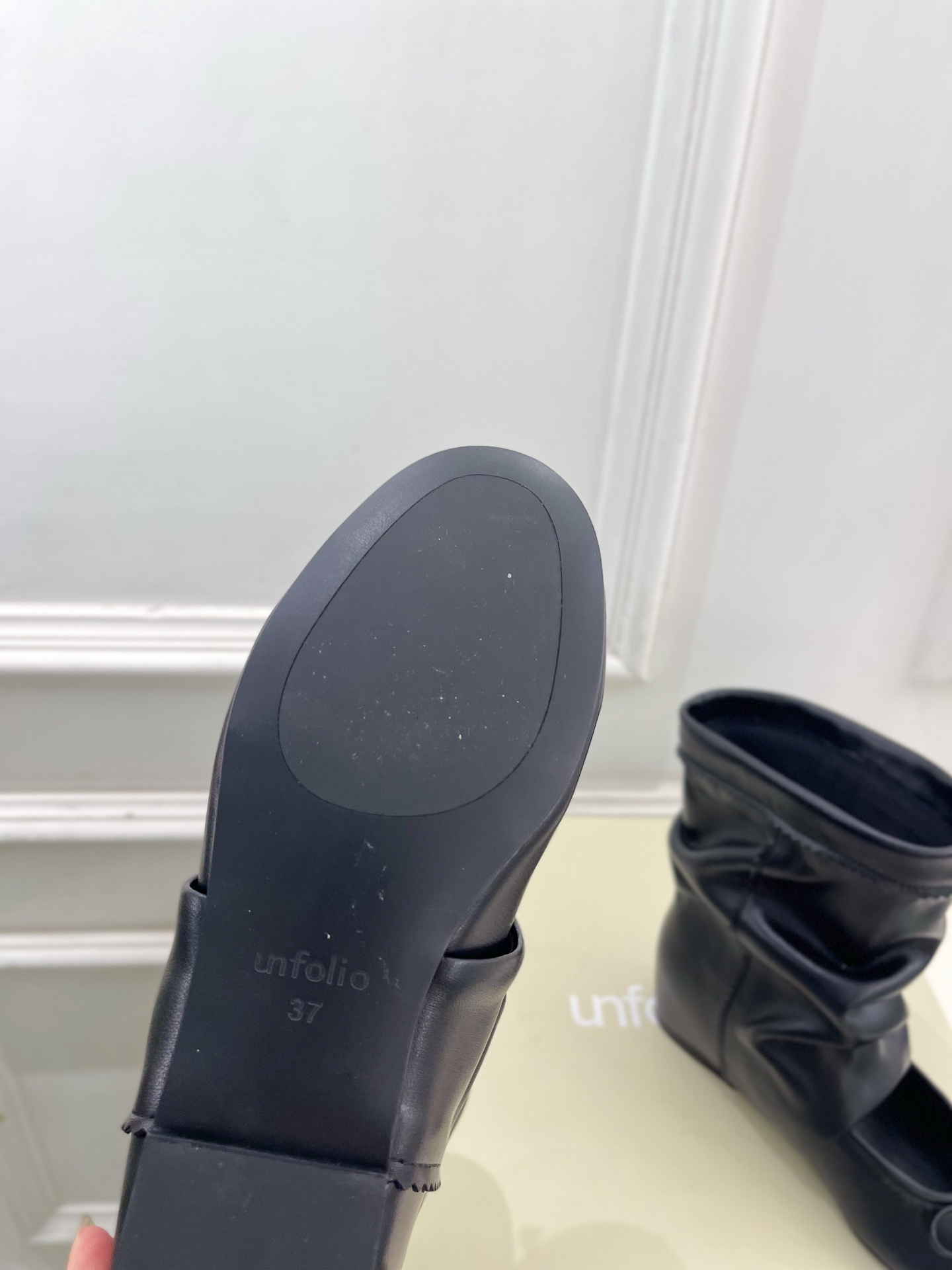 unfolio 26𝐬𝐬 春夏新品复古蝴蝶结堆堆靴 凉靴 ————————— 作为这两年最受欢迎的鬼才设 unfolio 26𝐬𝐬 春夏新品复古蝴蝶结堆堆靴 凉靴 ————————— 作为这两年最受欢迎的鬼才设