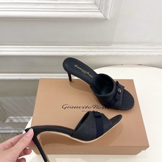 Gianvito Rossi|吉安维托·罗西 26𝐬𝐬2026春夏新品 GR亚麻编织蝴蝶结平底 高跟拖 Gianvito Rossi|吉安维托·罗西 26𝐬𝐬2026春夏新品 GR亚麻编织蝴蝶结平底 高跟拖