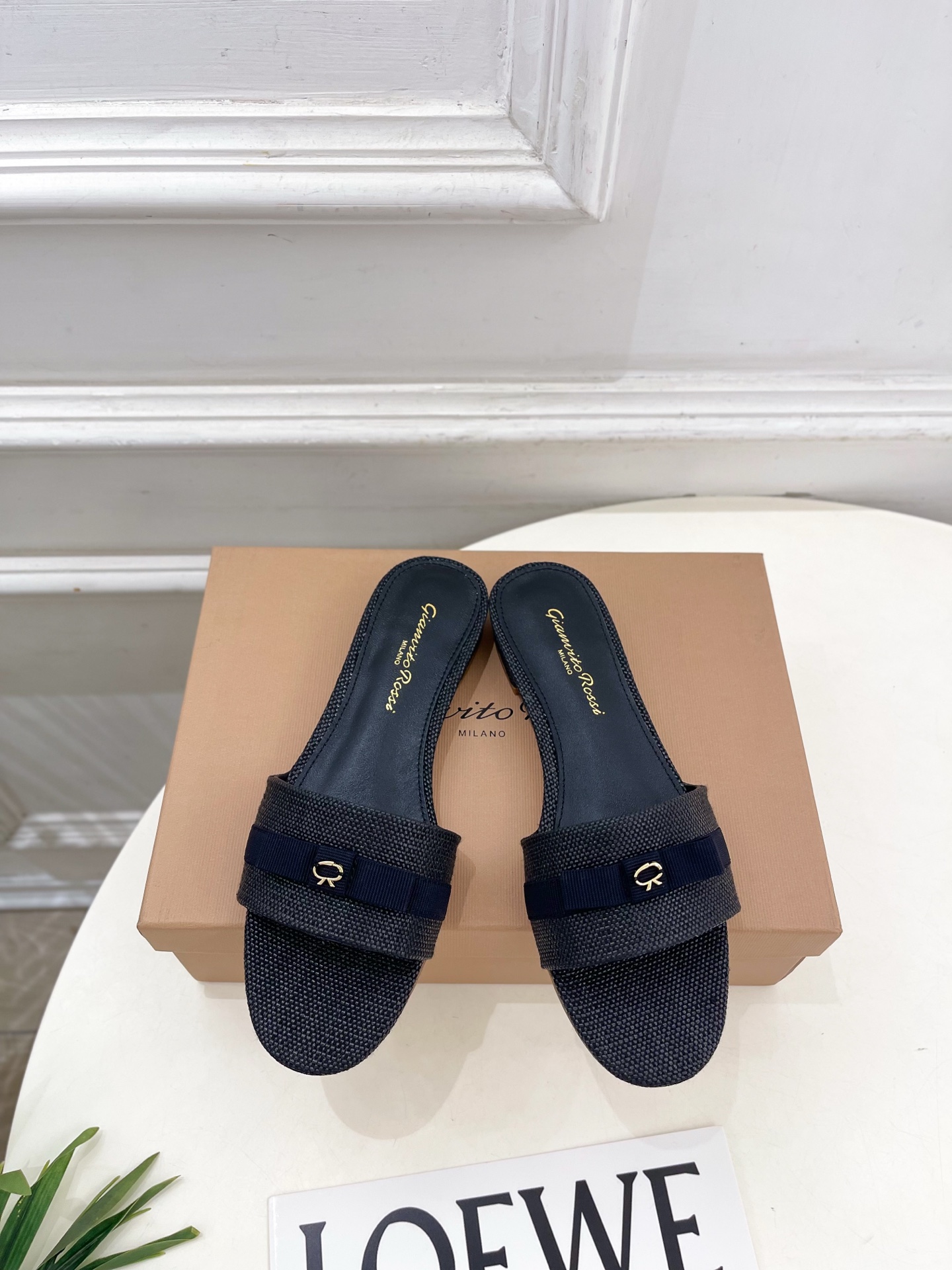 Gianvito Rossi|吉安维托·罗西 26𝐬𝐬2026春夏新品 GR亚麻编织蝴蝶结平底 高跟拖 Gianvito Rossi|吉安维托·罗西 26𝐬𝐬2026春夏新品 GR亚麻编织蝴蝶结平底 高跟拖