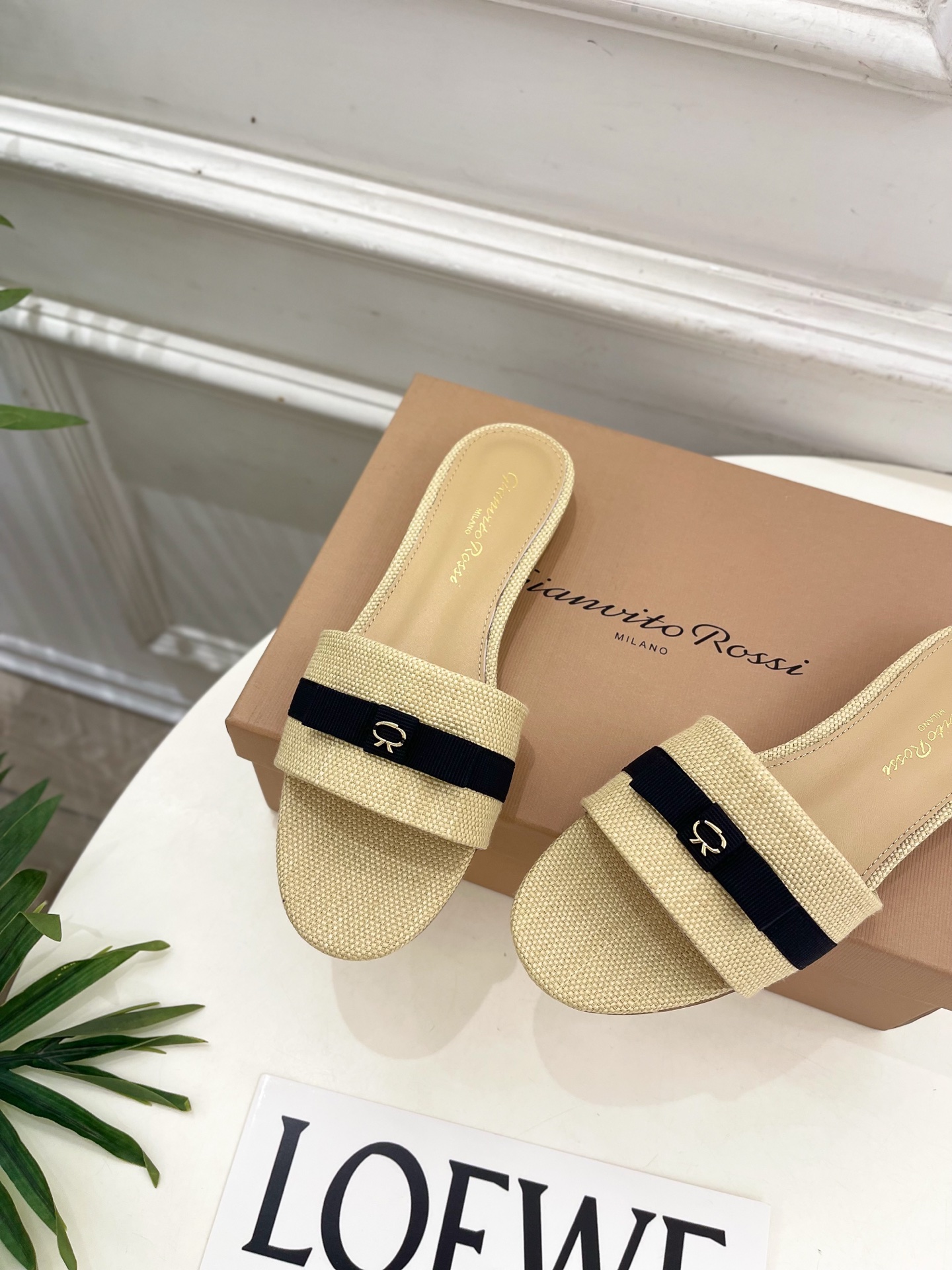 Gianvito Rossi｜吉安维托·罗西  26𝐬𝐬2026春夏新品 GR亚麻编织蝴蝶结平底 高跟拖