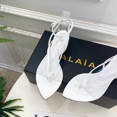 ALAÏA 阿莱亚26𝐬𝐬 2026春夏新品 秀场同款 最新透明水晶坡跟夹脚凉鞋—————————Al ALAÏA 阿莱亚26𝐬𝐬 2026春夏新品 秀场同款 最新透明水晶坡跟夹脚凉鞋—————————Al