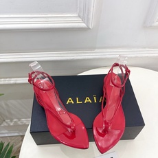 ALAÏA 阿莱亚26𝐬𝐬 2026春夏新品 秀场同款 最新透明水晶坡跟夹脚凉鞋—————————Al ALAÏA 阿莱亚26𝐬𝐬 2026春夏新品 秀场同款 最新透明水晶坡跟夹脚凉鞋—————————Al
