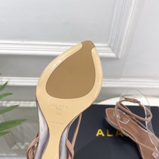 ALAÏA 阿莱亚26𝐬𝐬 2026春夏新品 秀场同款 最新透明水晶坡跟夹脚凉鞋—————————Al ALAÏA 阿莱亚26𝐬𝐬 2026春夏新品 秀场同款 最新透明水晶坡跟夹脚凉鞋—————————Al