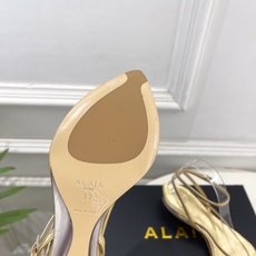 ALAÏA 阿莱亚26𝐬𝐬 2026春夏新品 秀场同款 最新透明水晶坡跟夹脚凉鞋—————————Al ALAÏA 阿莱亚26𝐬𝐬 2026春夏新品 秀场同款 最新透明水晶坡跟夹脚凉鞋—————————Al