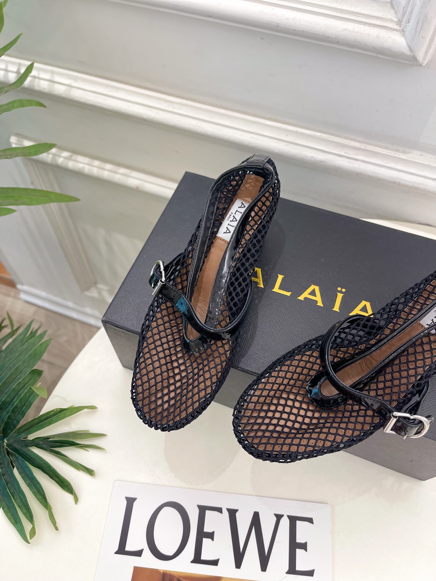 ALAÏA 阿莱亚26𝐬𝐬  2026春夏新品 秀场同款 渔网镂空粗跟玛丽珍鞋—————————Alaï