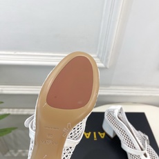 ALAÏA 阿莱亚26𝐬𝐬 2026春夏新品 秀场同款 渔网镂空粗跟玛丽珍鞋—————————Alaï ALAÏA 阿莱亚26𝐬𝐬 2026春夏新品 秀场同款 渔网镂空粗跟玛丽珍鞋—————————Alaï