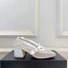 ALAÏA 阿莱亚26𝐬𝐬 2026春夏新品 秀场同款 渔网镂空粗跟玛丽珍鞋—————————Alaï ALAÏA 阿莱亚26𝐬𝐬 2026春夏新品 秀场同款 渔网镂空粗跟玛丽珍鞋—————————Alaï