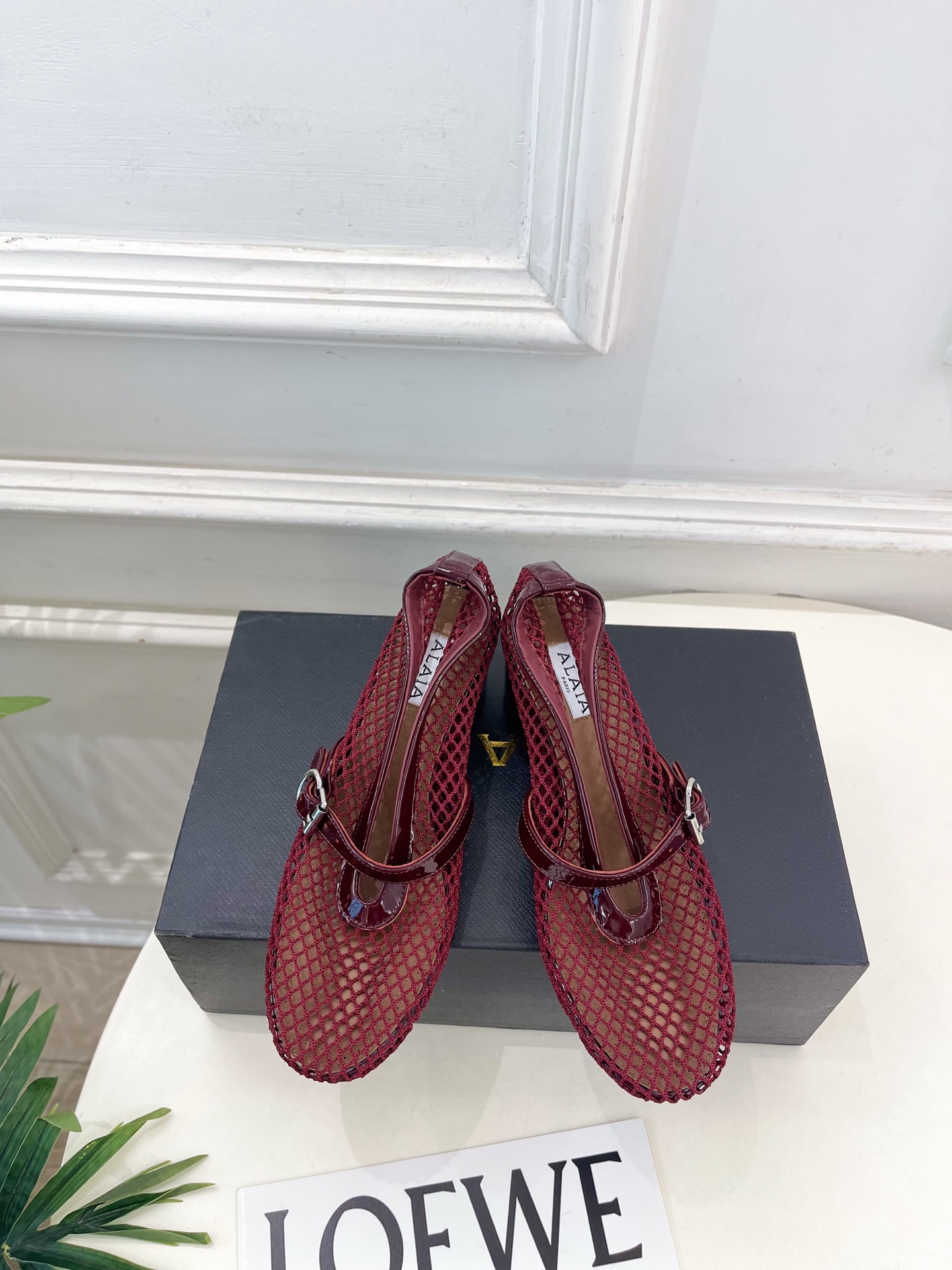 ALAÏA 阿莱亚26𝐬𝐬  2026春夏新品 秀场同款 渔网镂空粗跟玛丽珍鞋—————————Alaï