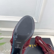 ALAÏA 阿莱亚26𝐬𝐬 2026春夏新品 秀场同款 渔网镂空粗跟玛丽珍鞋—————————Alaï ALAÏA 阿莱亚26𝐬𝐬 2026春夏新品 秀场同款 渔网镂空粗跟玛丽珍鞋—————————Alaï