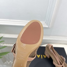 ALAÏA 阿莱亚26𝐬𝐬 2026春夏新品 秀场同款 渔网镂空粗跟玛丽珍鞋—————————Alaï ALAÏA 阿莱亚26𝐬𝐬 2026春夏新品 秀场同款 渔网镂空粗跟玛丽珍鞋—————————Alaï