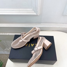 ALAÏA 阿莱亚26𝐬𝐬 2026春夏新品 秀场同款 渔网镂空粗跟玛丽珍鞋—————————Alaï ALAÏA 阿莱亚26𝐬𝐬 2026春夏新品 秀场同款 渔网镂空粗跟玛丽珍鞋—————————Alaï