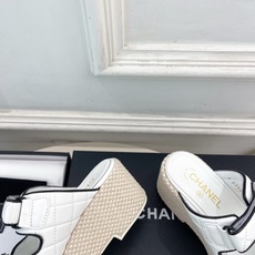 𝐂𝐇𝐀𝐍𝐄𝐋 | 小香 26𝐬𝐬 🦋2026 春夏新品 专柜经典走秀款 小香双C菱格双扣带魔术贴厚 𝐂𝐇𝐀𝐍𝐄𝐋 | 小香 26𝐬𝐬 🦋2026 春夏新品 专柜经典走秀款 小香双C菱格双扣带魔术贴厚