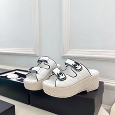 𝐂𝐇𝐀𝐍𝐄𝐋 | 小香 26𝐬𝐬 🦋2026 春夏新品 专柜经典走秀款 小香双C菱格双扣带魔术贴厚 𝐂𝐇𝐀𝐍𝐄𝐋 | 小香 26𝐬𝐬 🦋2026 春夏新品 专柜经典走秀款 小香双C菱格双扣带魔术贴厚