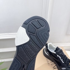 Valentino 华伦天奴 26𝐬𝐬2026春夏新品 DEMIVEE 网眼织物男士休闲运动鞋 上新☑️ Valentino 华伦天奴 26𝐬𝐬2026春夏新品 DEMIVEE 网眼织物男士休闲运动鞋 上新☑️