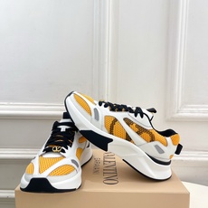 Valentino 华伦天奴 26𝐬𝐬2026春夏新品 DEMIVEE 网眼织物男士休闲运动鞋 上新☑️ Valentino 华伦天奴 26𝐬𝐬2026春夏新品 DEMIVEE 网眼织物男士休闲运动鞋 上新☑️