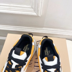 Valentino 华伦天奴 26𝐬𝐬2026春夏新品 DEMIVEE 网眼织物男士休闲运动鞋 上新☑️ Valentino 华伦天奴 26𝐬𝐬2026春夏新品 DEMIVEE 网眼织物男士休闲运动鞋 上新☑️