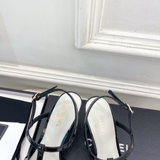 𝐂𝐇𝐀𝐍𝐄𝐋 | 小香 26𝐬𝐬 🦋2026 春夏新品 专柜经典走秀款 小香双C方头高跟凉鞋 系列 𝐂𝐇𝐀𝐍𝐄𝐋 | 小香 26𝐬𝐬 🦋2026 春夏新品 专柜经典走秀款 小香双C方头高跟凉鞋 系列
