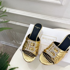 Balmain巴尔曼 代购级别⚠️2026春夏新品 经典金属钻扣猫跟拖鞋—————————顶级奢侈品牌 Balmain巴尔曼 代购级别⚠️2026春夏新品 经典金属钻扣猫跟拖鞋—————————顶级奢侈品牌