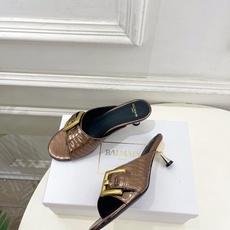Balmain巴尔曼 代购级别⚠️2026春夏新品 经典金属皮带扣猫跟拖鞋—————————顶级奢侈品牌 Balmain巴尔曼 代购级别⚠️2026春夏新品 经典金属皮带扣猫跟拖鞋—————————顶级奢侈品牌