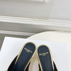 Balmain巴尔曼 代购级别⚠️2026春夏新品 经典金属皮带扣猫跟拖鞋—————————顶级奢侈品牌 Balmain巴尔曼 代购级别⚠️2026春夏新品 经典金属皮带扣猫跟拖鞋—————————顶级奢侈品牌