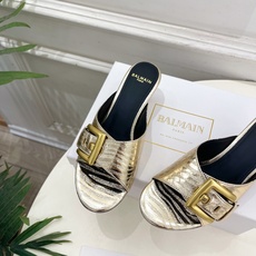 Balmain巴尔曼 代购级别⚠️2026春夏新品 经典金属皮带扣猫跟拖鞋—————————顶级奢侈品牌 Balmain巴尔曼 代购级别⚠️2026春夏新品 经典金属皮带扣猫跟拖鞋—————————顶级奢侈品牌