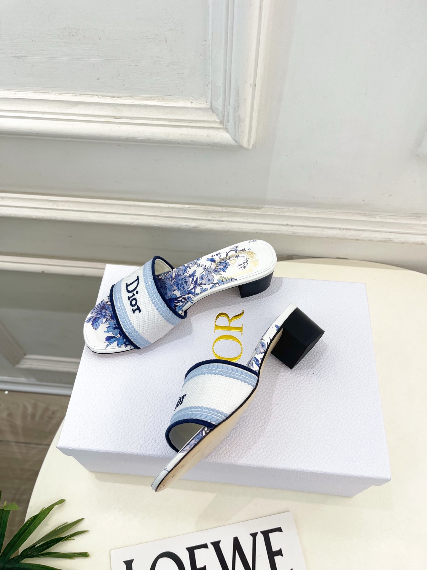 Dior |  迪奥  26𝐬𝐬 🧡💚2026春夏新品 顶级版本⚠️专柜主打新款 经典Dway刺绣花卉图