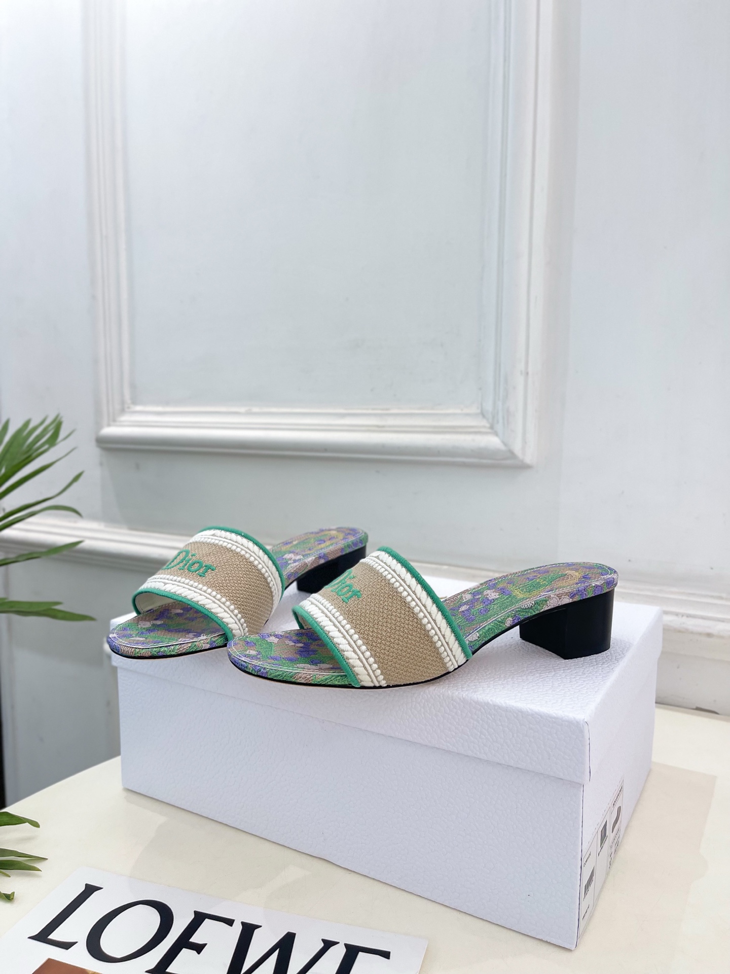 Dior |  迪奥  26𝐬𝐬 🧡💚2026春夏新品 顶级版本⚠️专柜主打新款 经典Dway刺绣花卉图