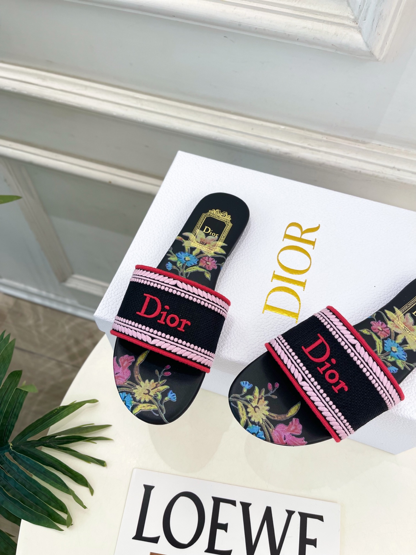 Dior |  迪奥  26𝐬𝐬 🧡💚2026春夏新品 顶级版本⚠️专柜主打新款 经典Dway刺绣花卉图
