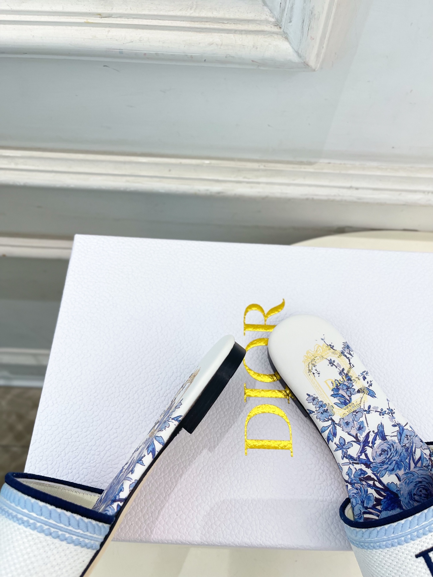 Dior |  迪奥  26𝐬𝐬 🧡💚2026春夏新品 顶级版本⚠️专柜主打新款 经典Dway刺绣花卉图