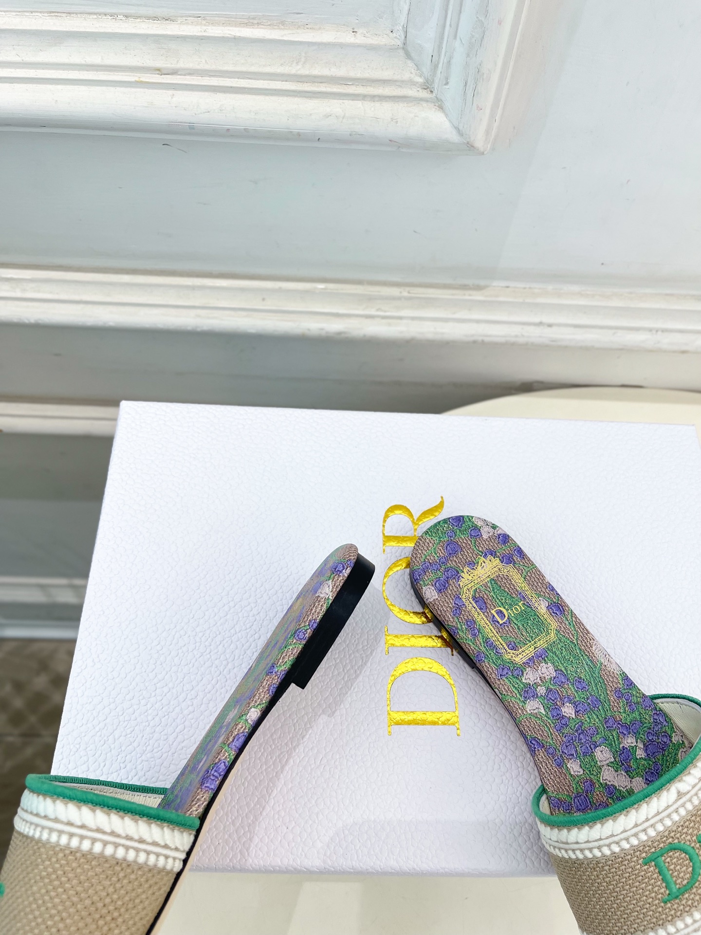 Dior |  迪奥  26𝐬𝐬 🧡💚2026春夏新品 顶级版本⚠️专柜主打新款 经典Dway刺绣花卉图