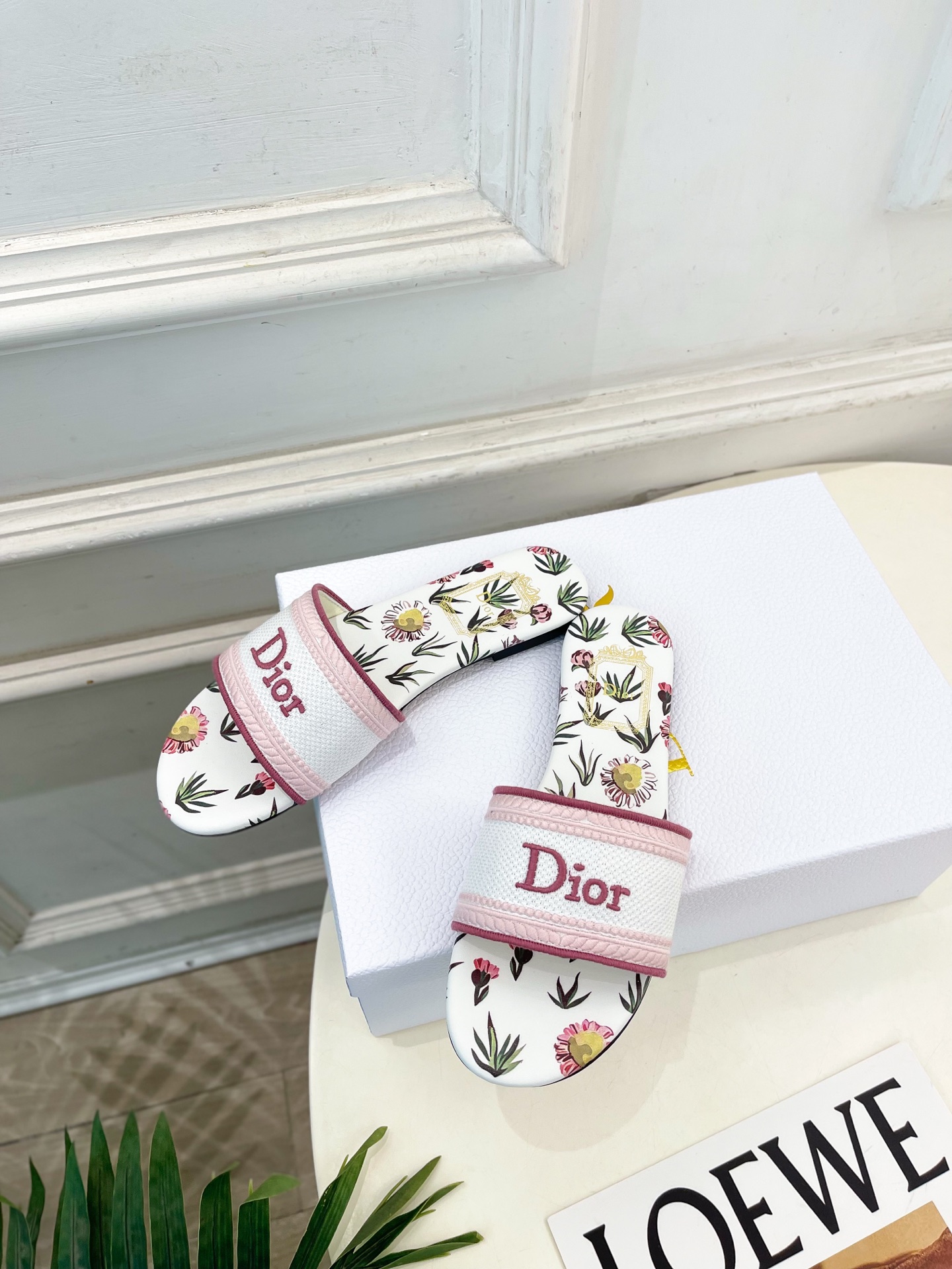 Dior |  迪奥  26𝐬𝐬 🧡💚2026春夏新品 顶级版本⚠️专柜主打新款 经典Dway刺绣花卉图