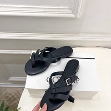 COTEMP 春夏新品 复古罗马平底拖鞋—————————作为这两年最受欢迎的设计师牌,设计简单、细节巧 COTEMP 春夏新品 复古罗马平底拖鞋—————————作为这两年最受欢迎的设计师牌,设计简单、细节巧