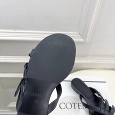 COTEMP 春夏新品 复古罗马平底拖鞋—————————作为这两年最受欢迎的设计师牌,设计简单、细节巧 COTEMP 春夏新品 复古罗马平底拖鞋—————————作为这两年最受欢迎的设计师牌,设计简单、细节巧