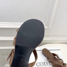 COTEMP 春夏新品 复古罗马平底拖鞋—————————作为这两年最受欢迎的设计师牌,设计简单、细节巧 COTEMP 春夏新品 复古罗马平底拖鞋—————————作为这两年最受欢迎的设计师牌,设计简单、细节巧