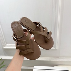 COTEMP 春夏新品 复古罗马平底拖鞋—————————作为这两年最受欢迎的设计师牌,设计简单、细节巧 COTEMP 春夏新品 复古罗马平底拖鞋—————————作为这两年最受欢迎的设计师牌,设计简单、细节巧